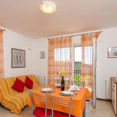 Apartment 13118b